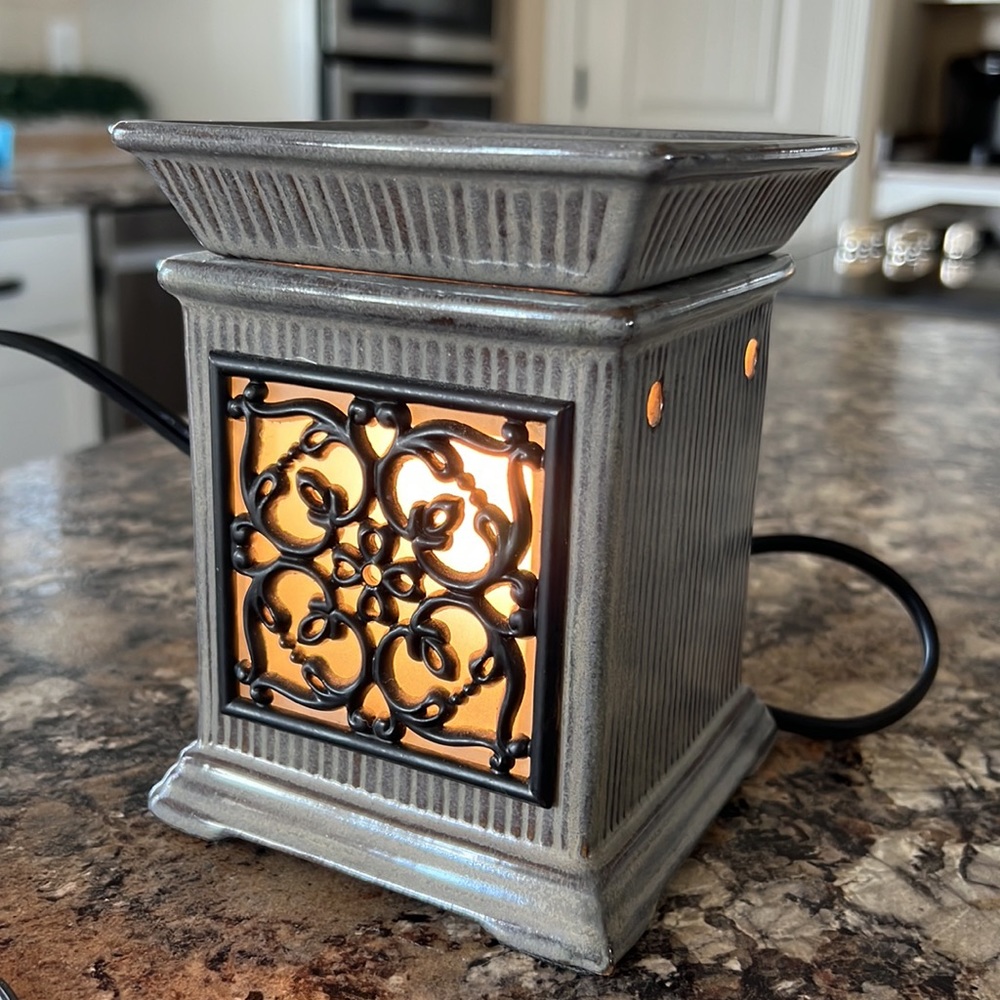 Scentsy Jane Warmer